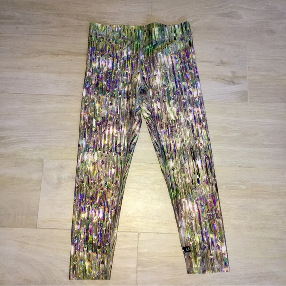 Terez Jewel Print Capri Performance Legging π - Picture 2 of 5